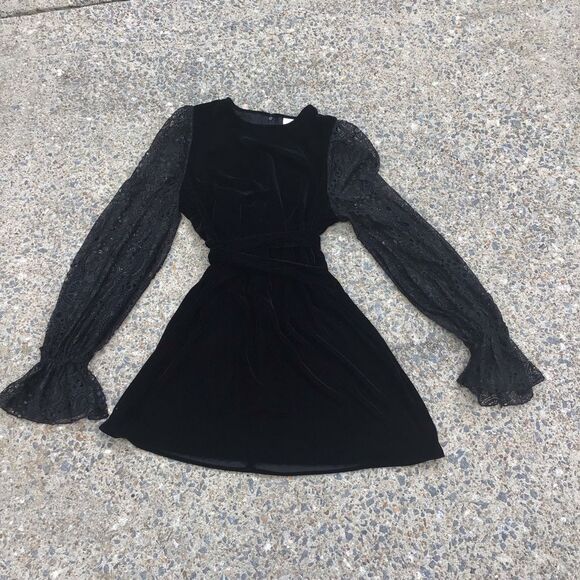 The Vampire's Wife x H M Neo Gothic Velvet Mini Dress - Picture 6 of 7